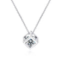 Crystal Edge – Collier Cube Moissanite