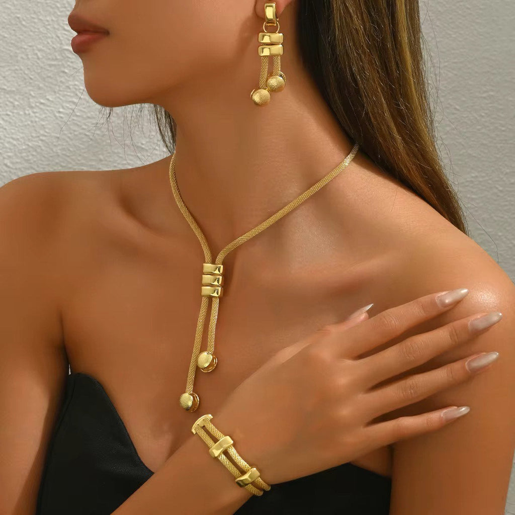 Golden Touch – Brillez avec un style chic et irrésistible
